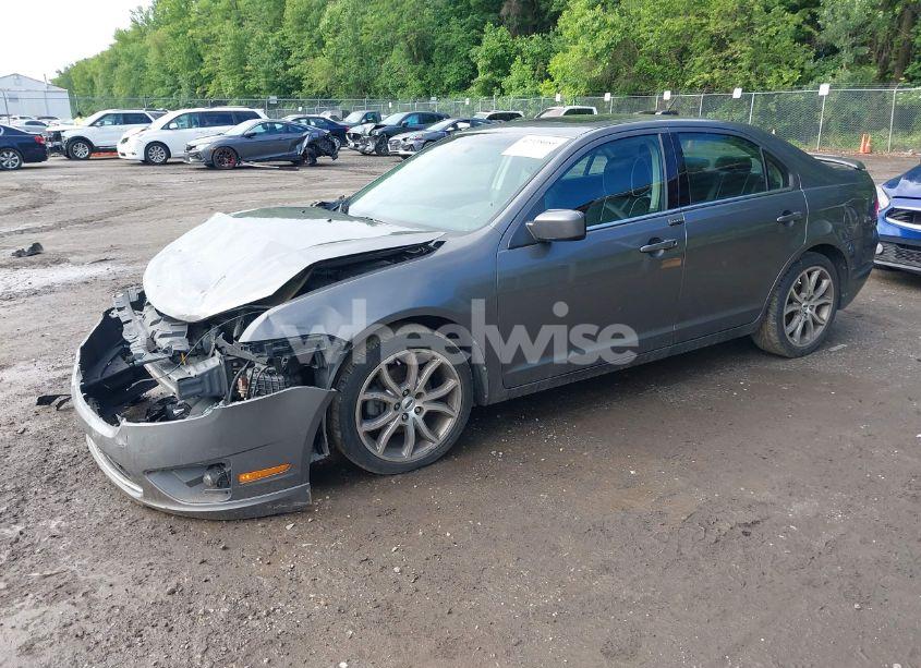 Photo 2 of 2012 Ford Fusion SE (VIN 3FAHP0HA8CR390058)