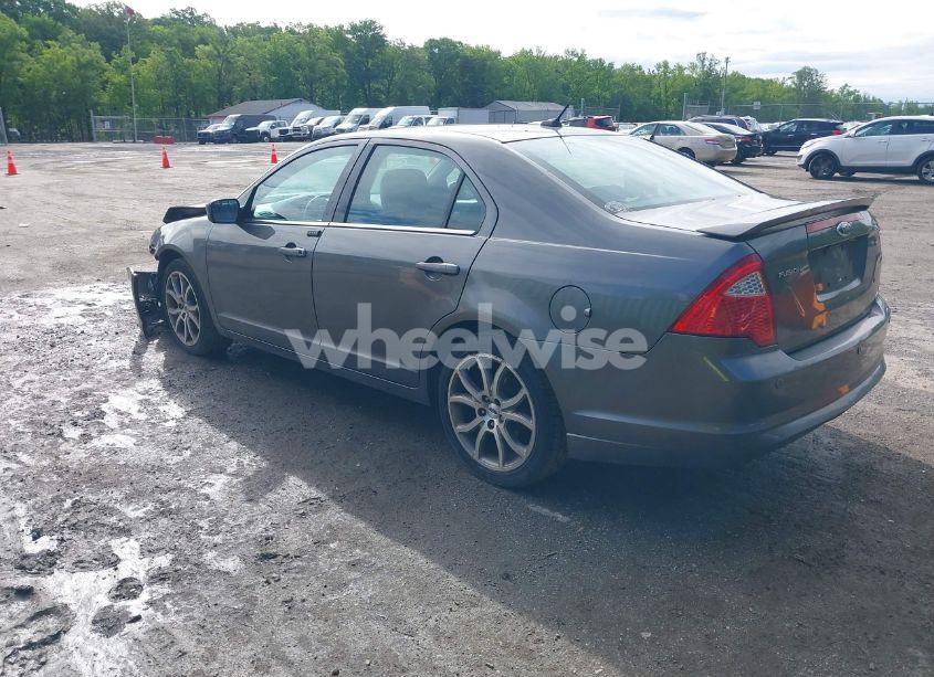 Photo 3 of 2012 Ford Fusion SE (VIN 3FAHP0HA8CR390058)