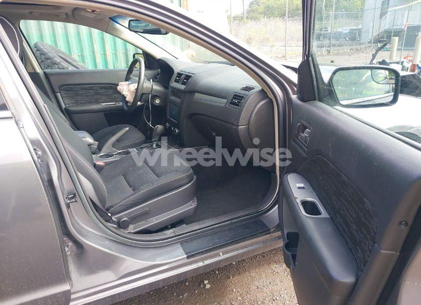 Photo 5 of 2012 Ford Fusion SE (VIN 3FAHP0HA8CR390058)