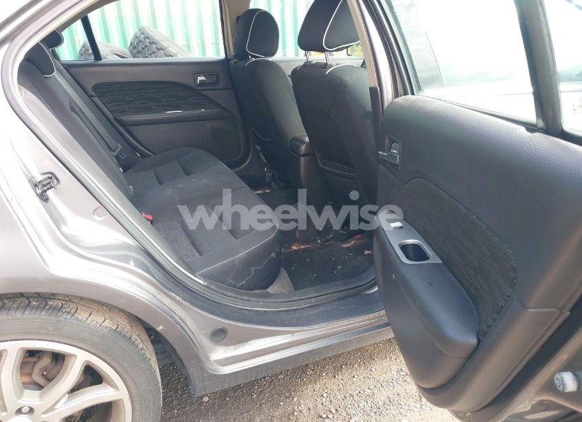 Photo 8 of 2012 Ford Fusion SE (VIN 3FAHP0HA8CR390058)