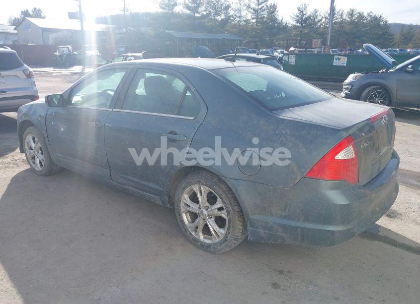 Photo 3 of 2012 Ford Fusion SE (VIN 3FAHP0HA8CR404136)