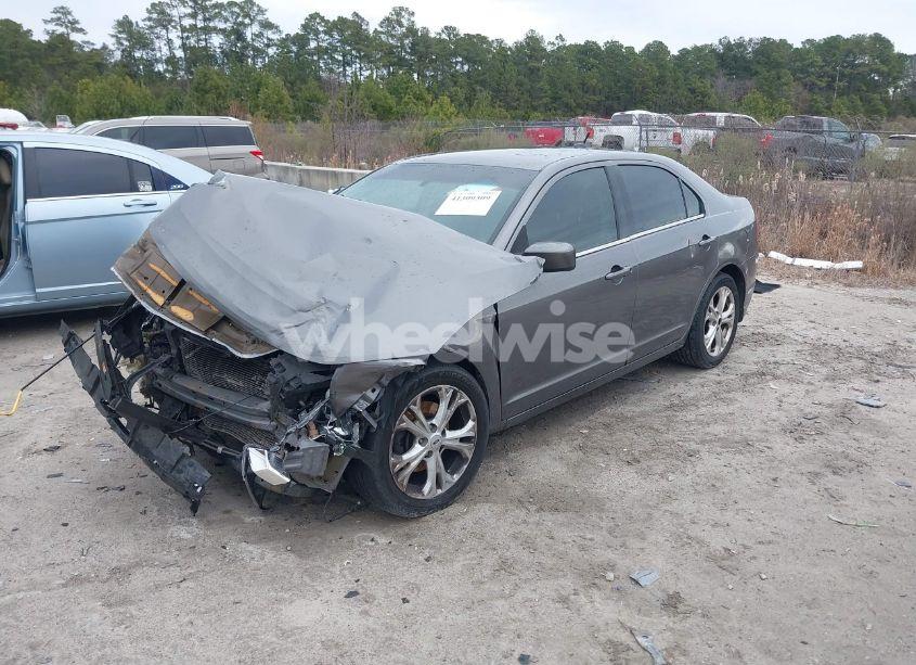 Photo 2 of 2012 Ford Fusion (VIN 3FAHP0HA8CR419736)