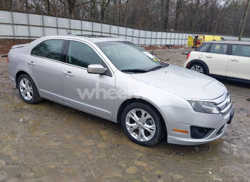 2012 Ford Fusion SE (VIN 3FAHP0HA8CR429571) main photo