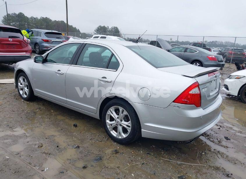 Photo 3 of 2012 Ford Fusion SE (VIN 3FAHP0HA8CR429571)