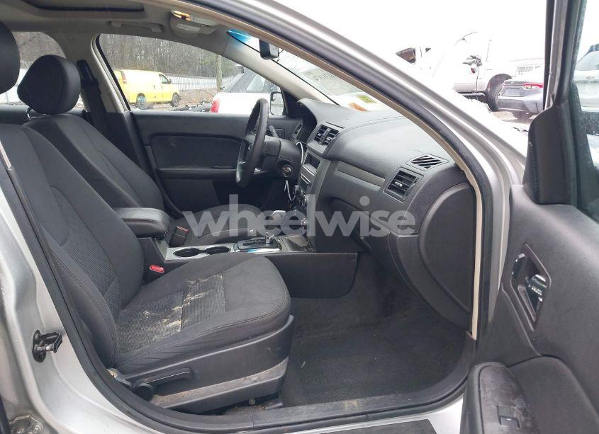 Photo 5 of 2012 Ford Fusion SE (VIN 3FAHP0HA8CR429571)