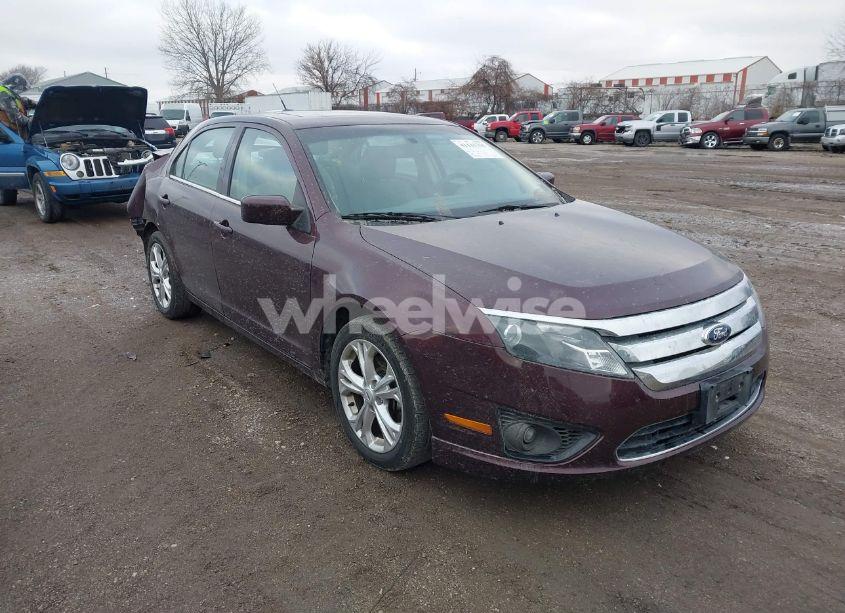 2012 Ford Fusion SE (VIN 3FAHP0HA8CR430686) main photo