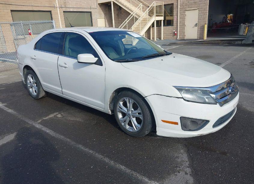 2012 Ford Fusion SE (VIN 3FAHP0HA8CR439839) main photo