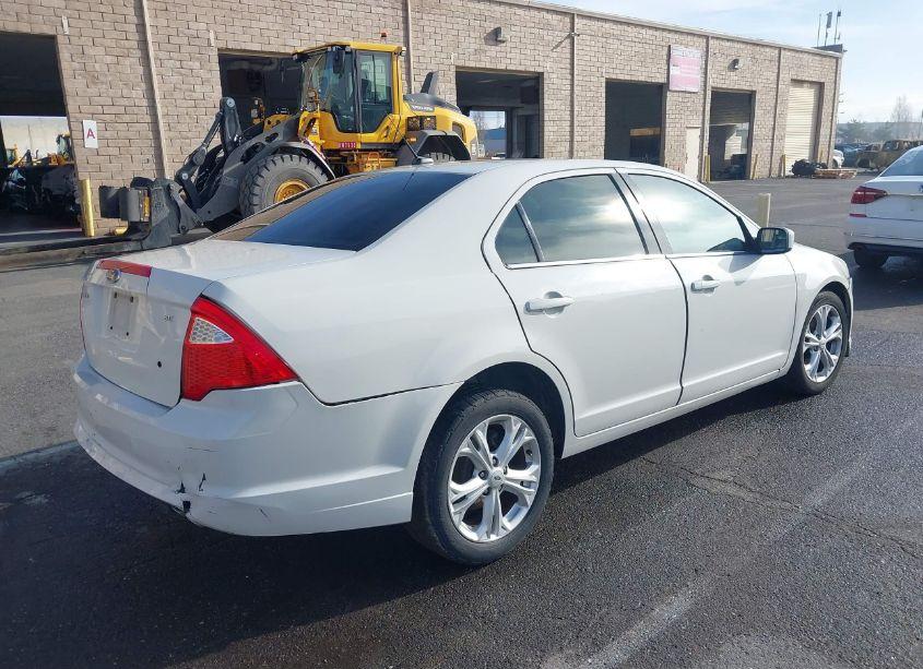 Photo 4 of 2012 Ford Fusion SE (VIN 3FAHP0HA8CR439839)