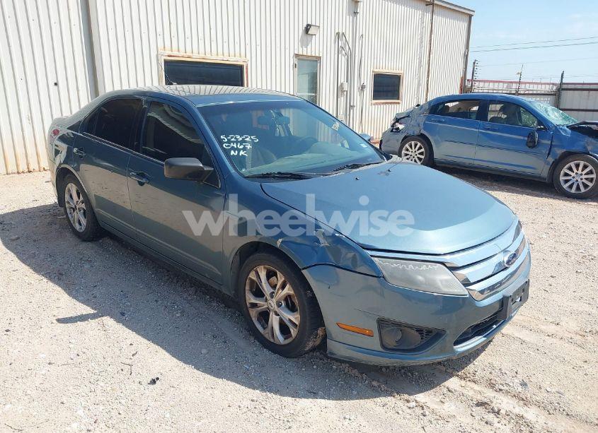 2012 Ford Fusion SE (VIN 3FAHP0HA8CR450467) main photo