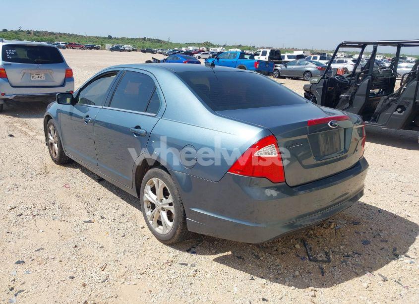 Photo 3 of 2012 Ford Fusion SE (VIN 3FAHP0HA8CR450467)