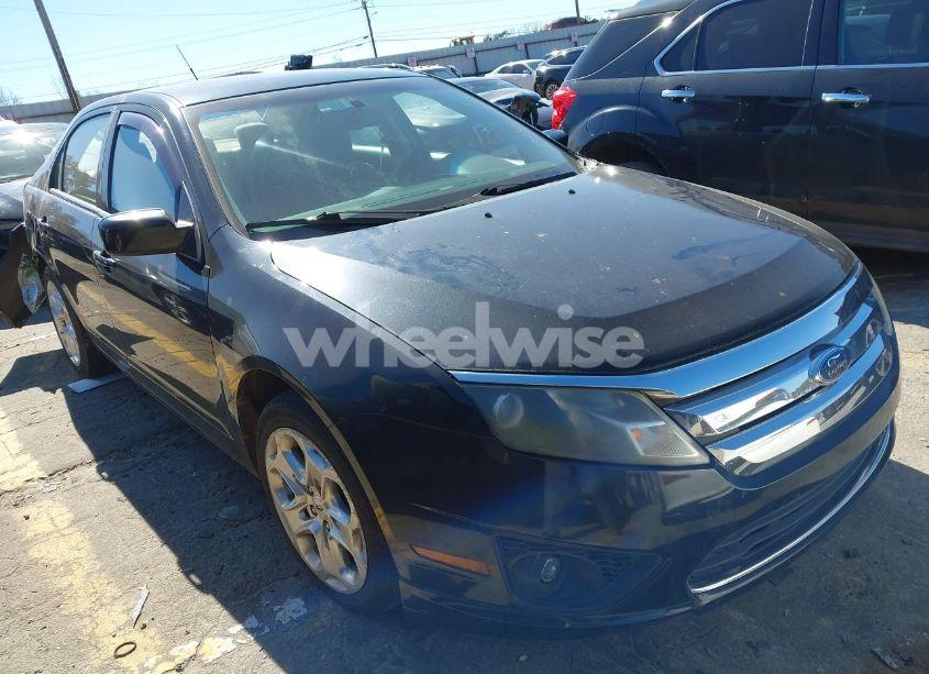 2010 Ford Fusion SE (VIN 3FAHP0HA9AR150353) main photo
