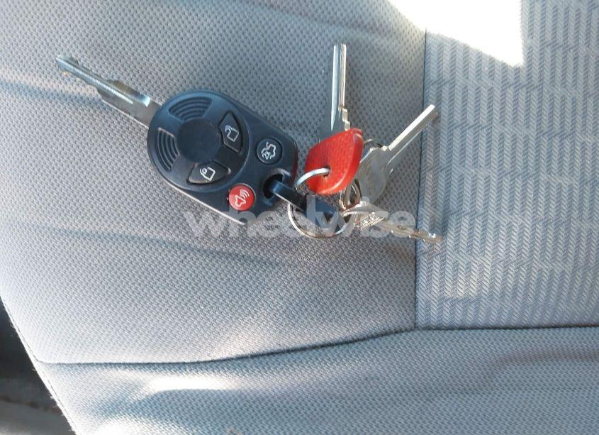 Photo 11 of 2010 Ford Fusion SE (VIN 3FAHP0HA9AR150353)