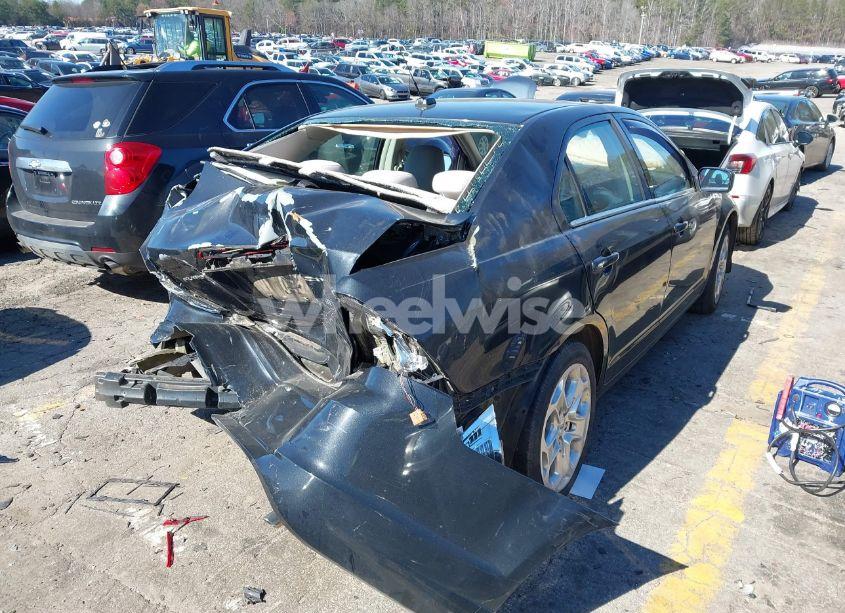 Photo 4 of 2010 Ford Fusion SE (VIN 3FAHP0HA9AR150353)