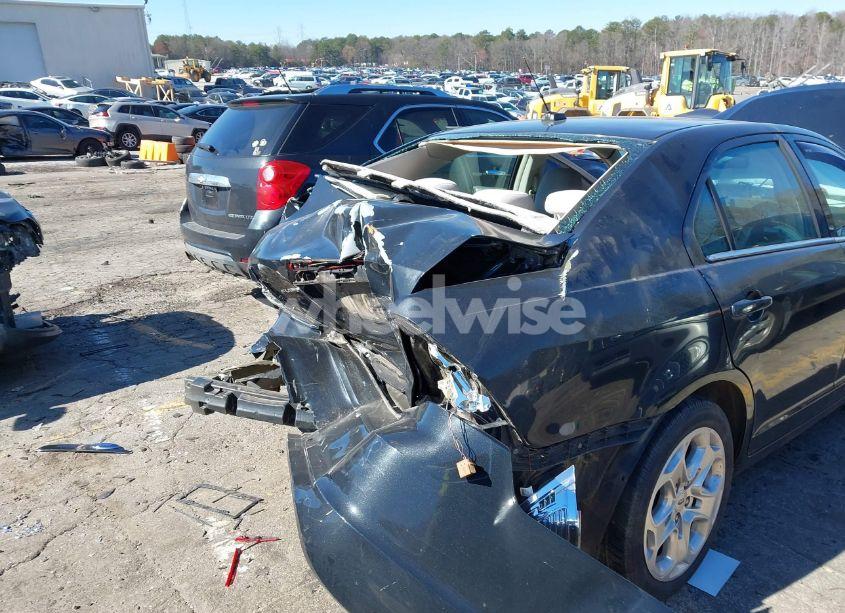Photo 6 of 2010 Ford Fusion SE (VIN 3FAHP0HA9AR150353)