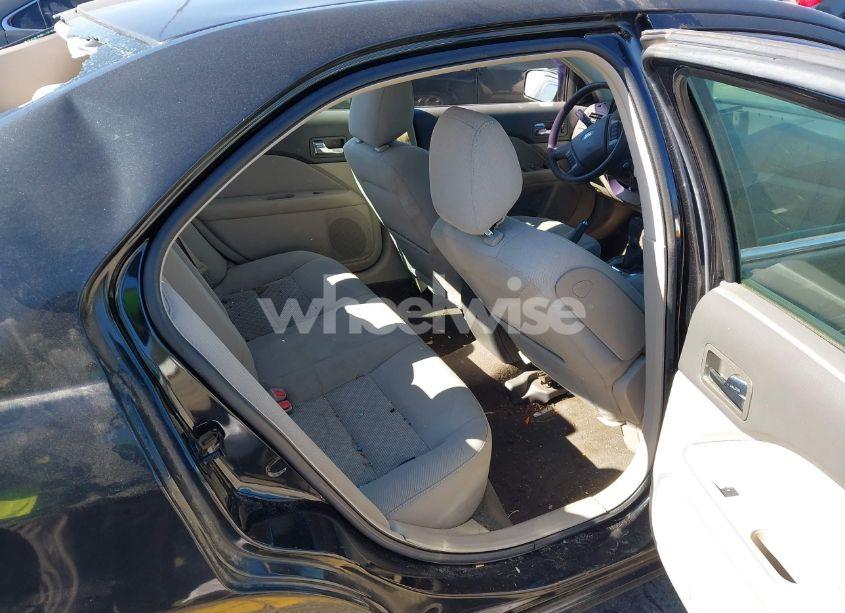 Photo 8 of 2010 Ford Fusion SE (VIN 3FAHP0HA9AR150353)