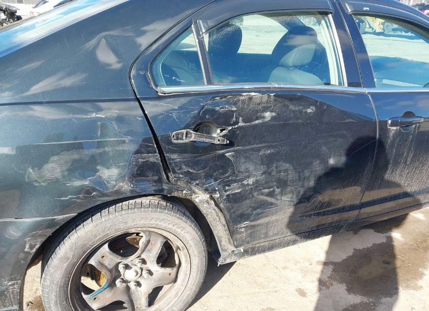 Photo 6 of 2010 Ford Fusion SE (VIN 3FAHP0HA9AR164334)