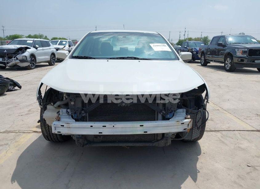 Photo 13 of 2010 Ford Fusion SE (VIN 3FAHP0HA9AR182297)