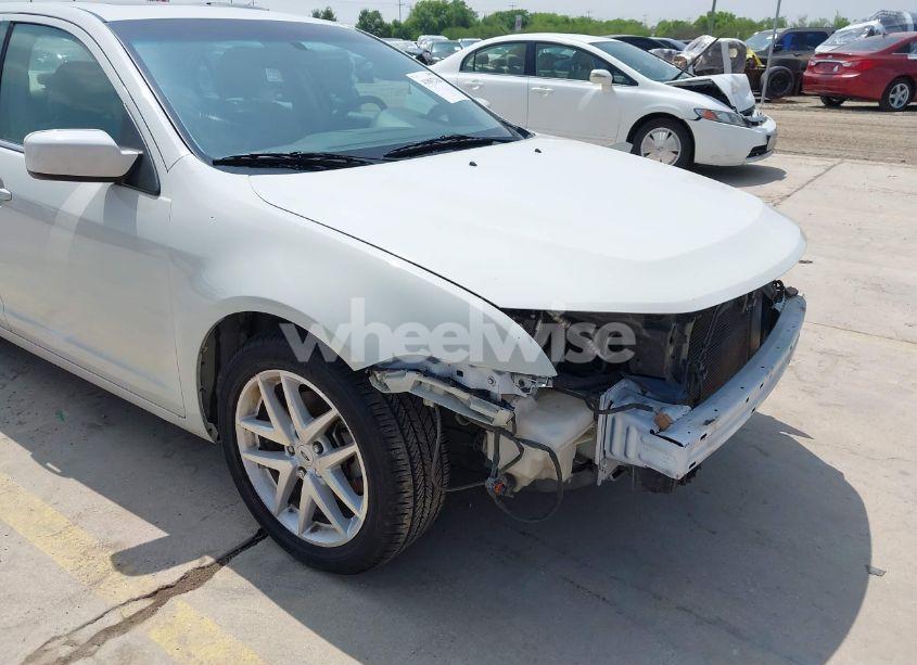 Photo 6 of 2010 Ford Fusion SE (VIN 3FAHP0HA9AR182297)