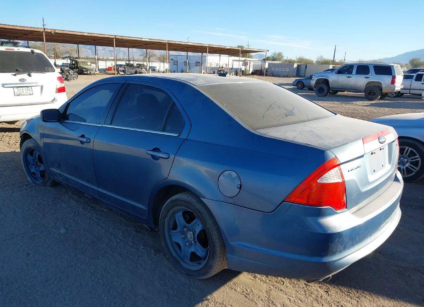 Photo 3 of 2010 Ford Fusion SE (VIN 3FAHP0HA9AR183840)