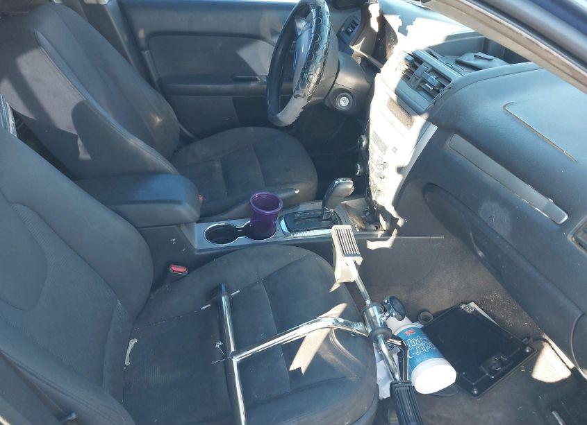 Photo 5 of 2010 Ford Fusion SE (VIN 3FAHP0HA9AR183840)