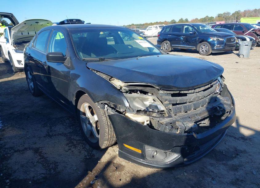 2010 Ford Fusion SE (VIN 3FAHP0HA9AR184132) main photo