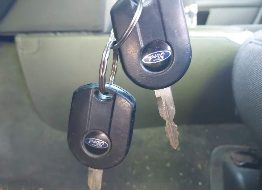 Photo 11 of 2010 Ford Fusion SE (VIN 3FAHP0HA9AR184132)