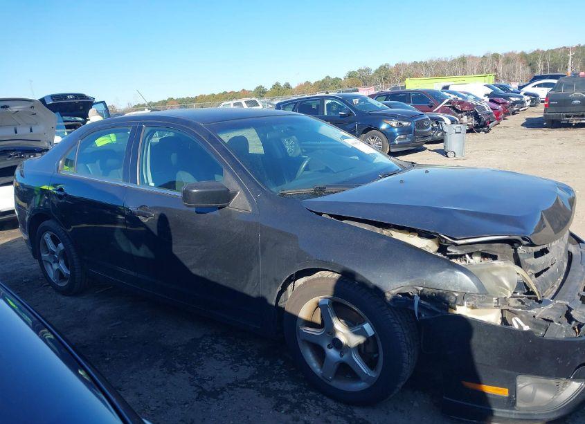 Photo 13 of 2010 Ford Fusion SE (VIN 3FAHP0HA9AR184132)