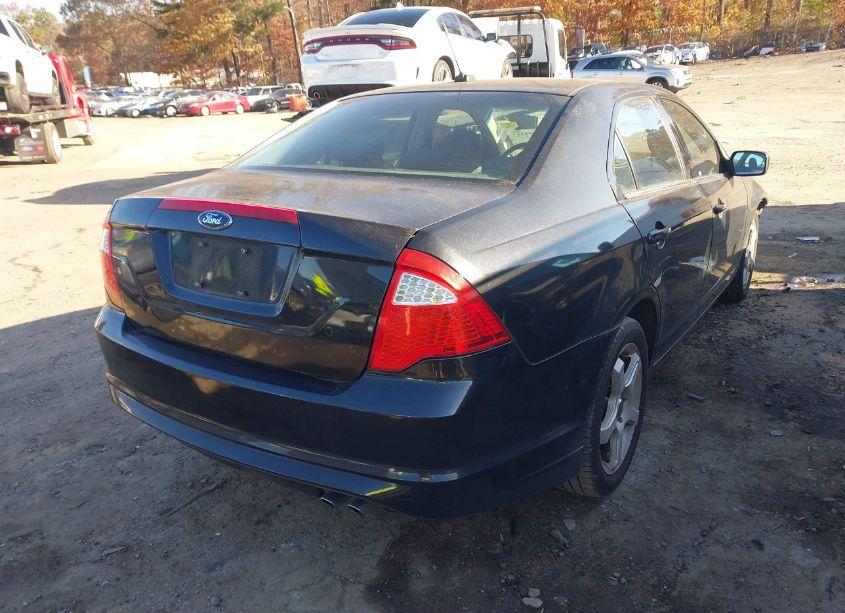Photo 4 of 2010 Ford Fusion SE (VIN 3FAHP0HA9AR184132)