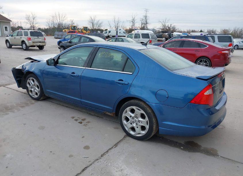 Photo 3 of 2010 Ford Fusion SE (VIN 3FAHP0HA9AR216433)