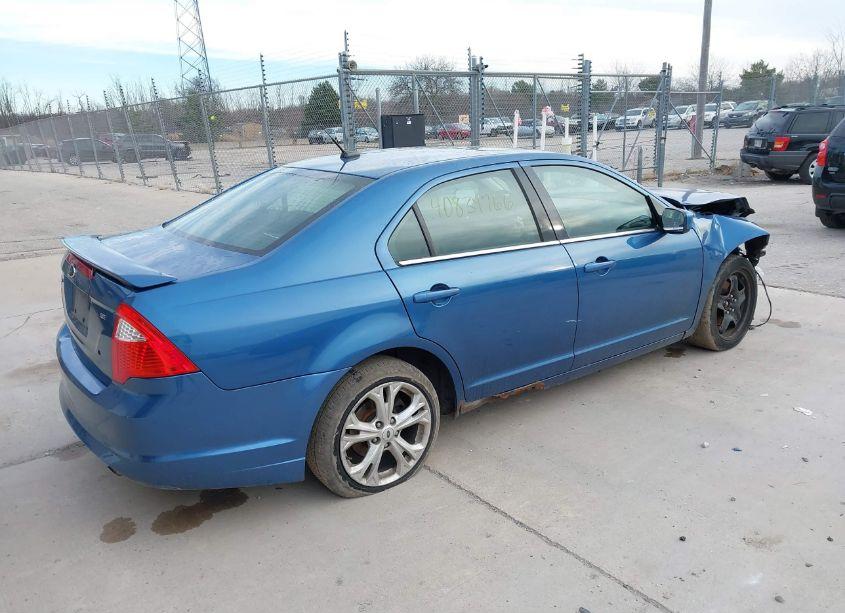 Photo 4 of 2010 Ford Fusion SE (VIN 3FAHP0HA9AR216433)