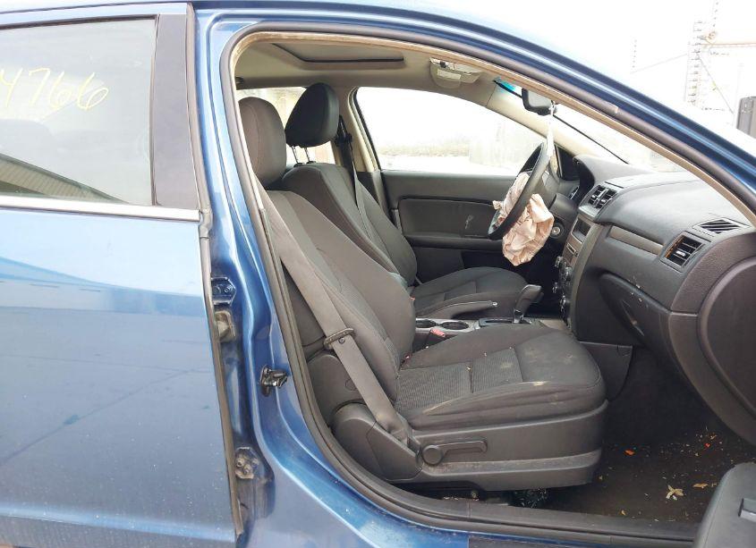 Photo 5 of 2010 Ford Fusion SE (VIN 3FAHP0HA9AR216433)