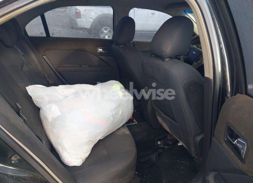 Photo 8 of 2010 Ford Fusion SE (VIN 3FAHP0HA9AR291195)