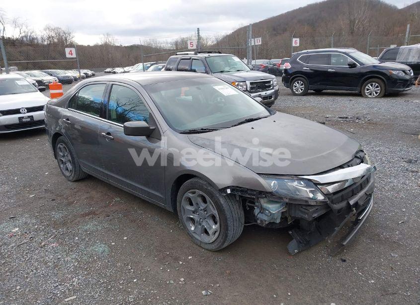 2010 Ford Fusion SE (VIN 3FAHP0HA9AR297420) main photo