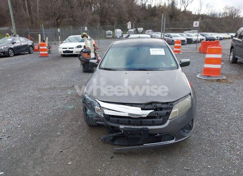 Photo 12 of 2010 Ford Fusion SE (VIN 3FAHP0HA9AR297420)