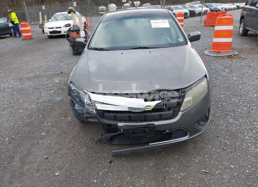 Photo 6 of 2010 Ford Fusion SE (VIN 3FAHP0HA9AR297420)