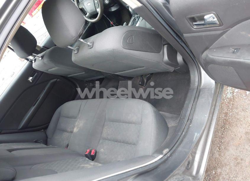 Photo 8 of 2010 Ford Fusion SE (VIN 3FAHP0HA9AR297420)