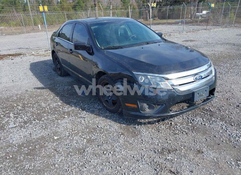 2010 Ford Fusion SE (VIN 3FAHP0HA9AR305967) main photo