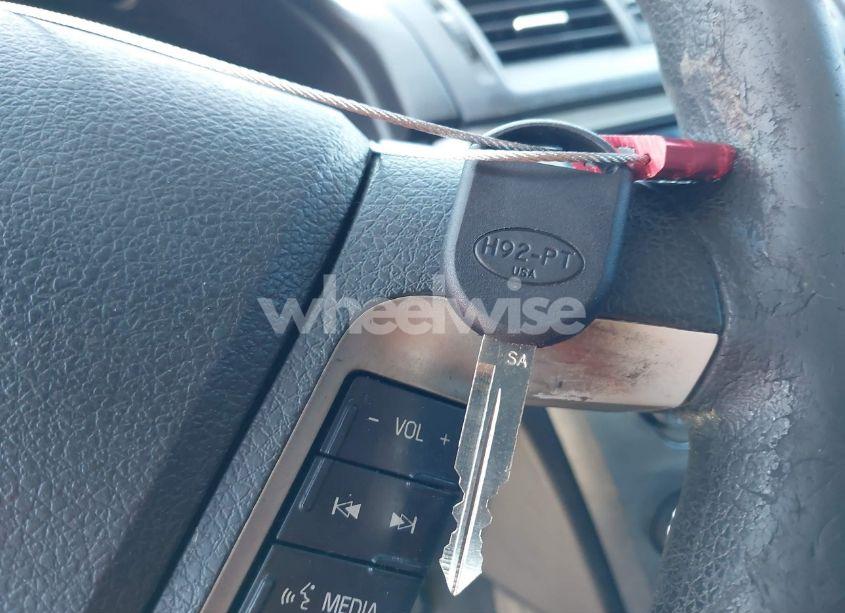 Photo 11 of 2010 Ford Fusion SE (VIN 3FAHP0HA9AR305967)