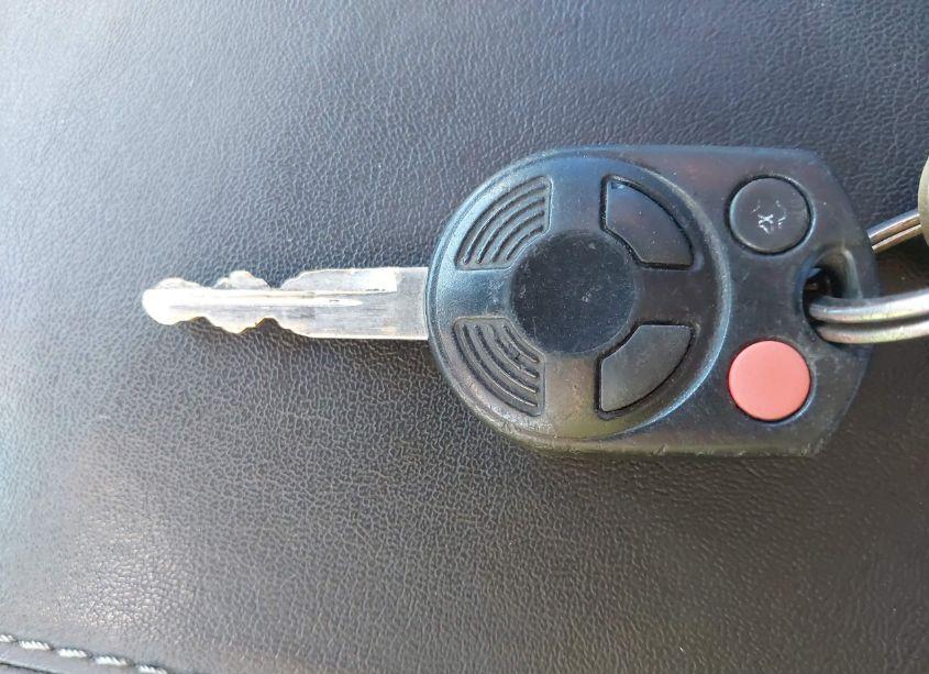 Photo 11 of 2010 Ford Fusion SE (VIN 3FAHP0HA9AR309355)