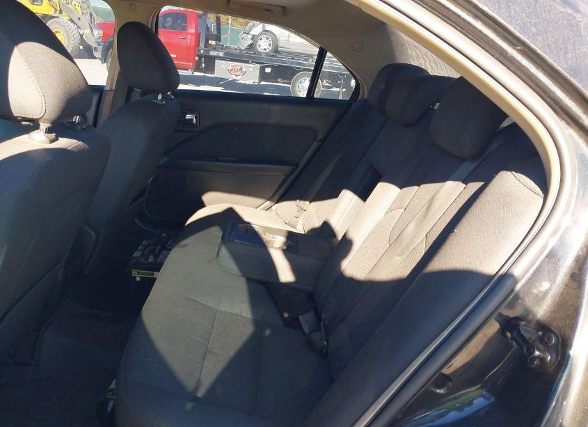 Photo 8 of 2010 Ford Fusion SE (VIN 3FAHP0HA9AR309355)