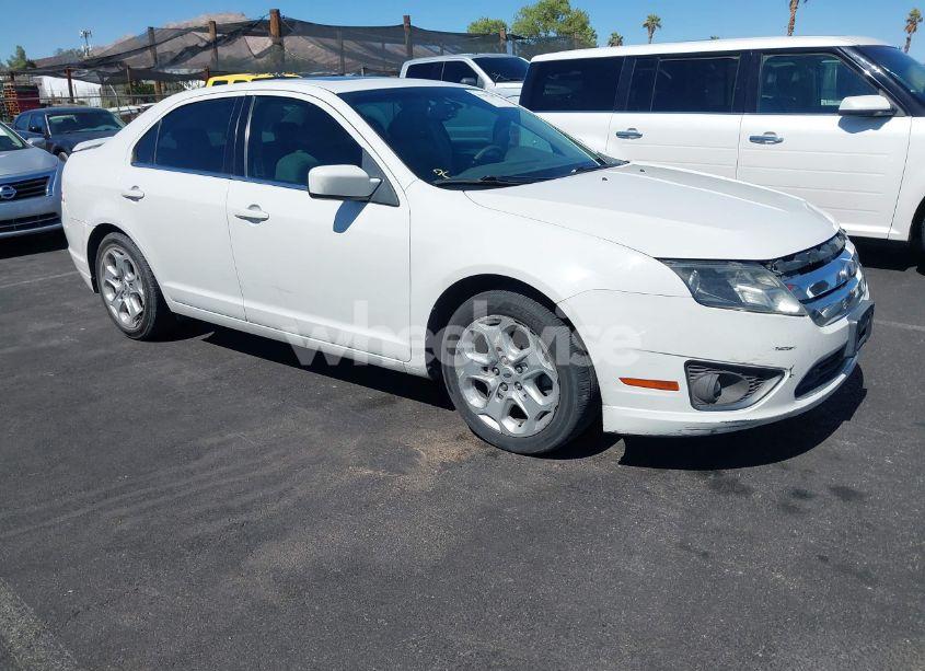 2010 Ford Fusion SE (VIN 3FAHP0HA9AR366963) main photo