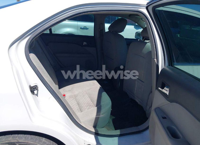 Photo 8 of 2010 Ford Fusion SE (VIN 3FAHP0HA9AR366963)