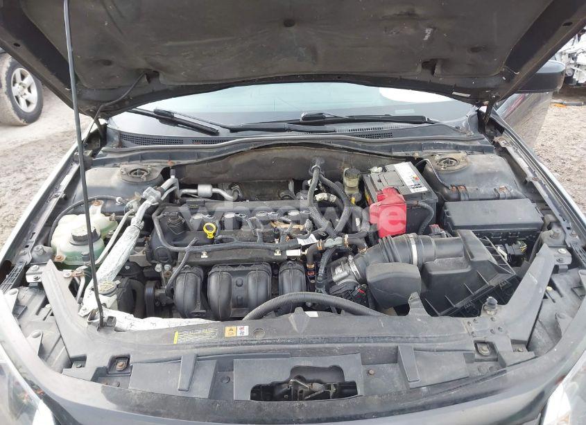 Photo 10 of 2010 Ford Fusion SE (VIN 3FAHP0HA9AR393127)