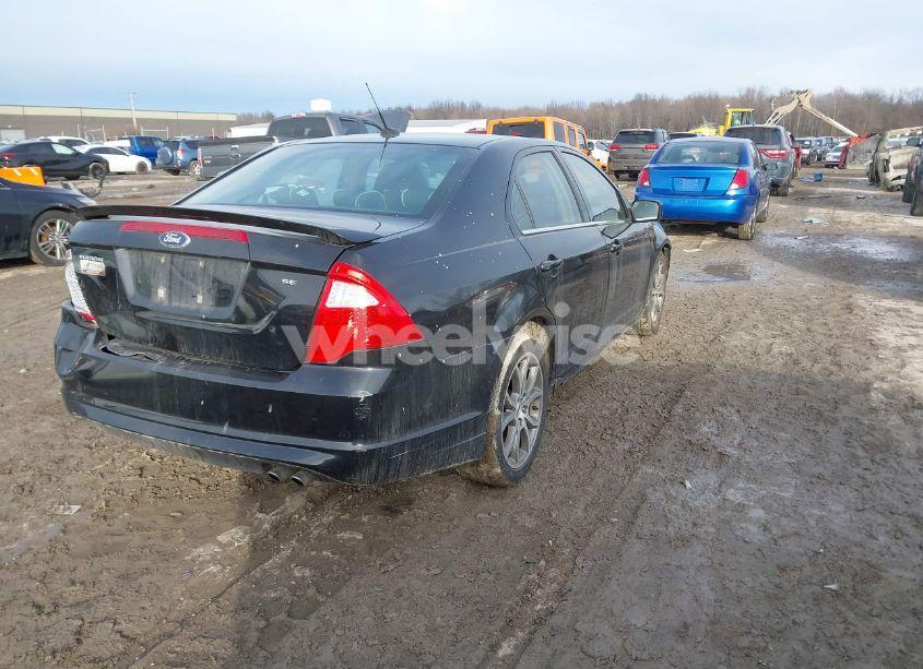 Photo 4 of 2010 Ford Fusion SE (VIN 3FAHP0HA9AR393127)