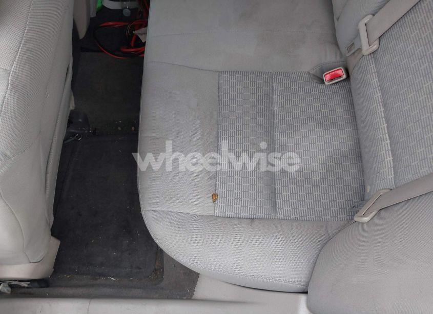 Photo 8 of 2010 Ford Fusion SE (VIN 3FAHP0HA9AR402943)