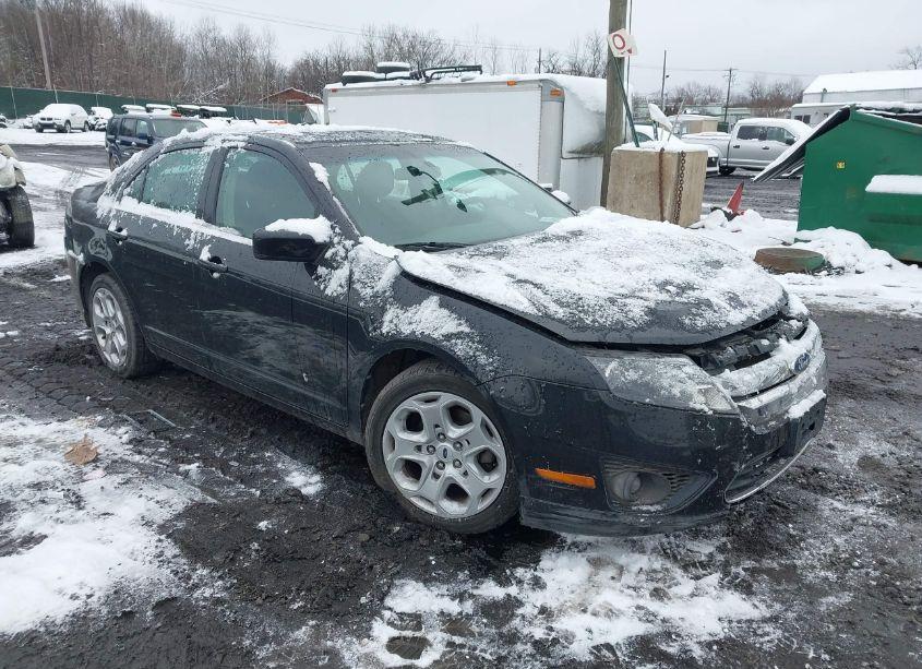 2010 Ford Fusion SE (VIN 3FAHP0HA9AR405809) main photo