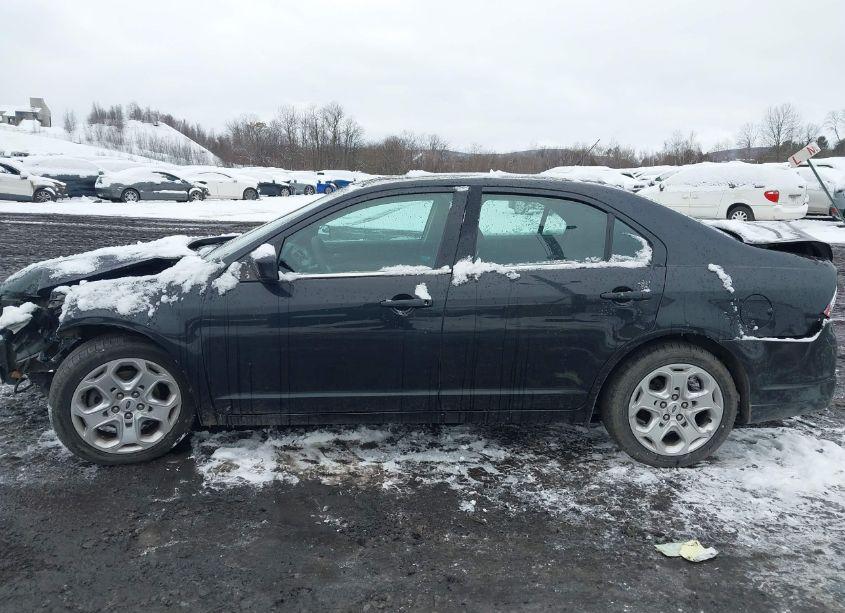 Photo 14 of 2010 Ford Fusion SE (VIN 3FAHP0HA9AR405809)