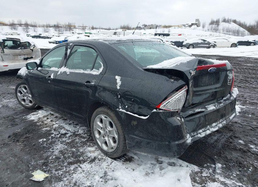 Photo 3 of 2010 Ford Fusion SE (VIN 3FAHP0HA9AR405809)