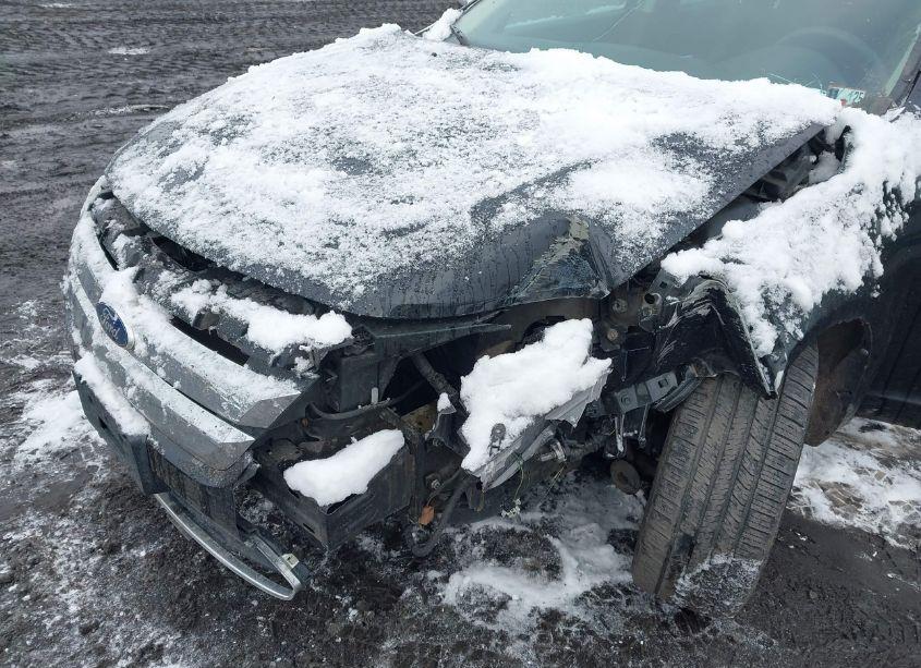 Photo 6 of 2010 Ford Fusion SE (VIN 3FAHP0HA9AR405809)