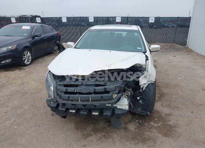 Photo 6 of 2010 Ford Fusion SE (VIN 3FAHP0HA9AR416504)